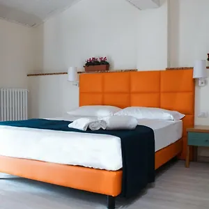 Azzurra Hotel Bolonia